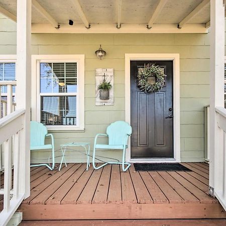 Charming Country Cottage, Walk To Main Street! Tomball Kültér fotó